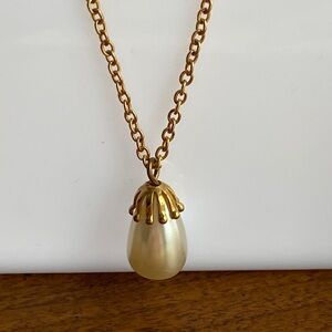 Vintage Gold Necklace with Cream Pendant